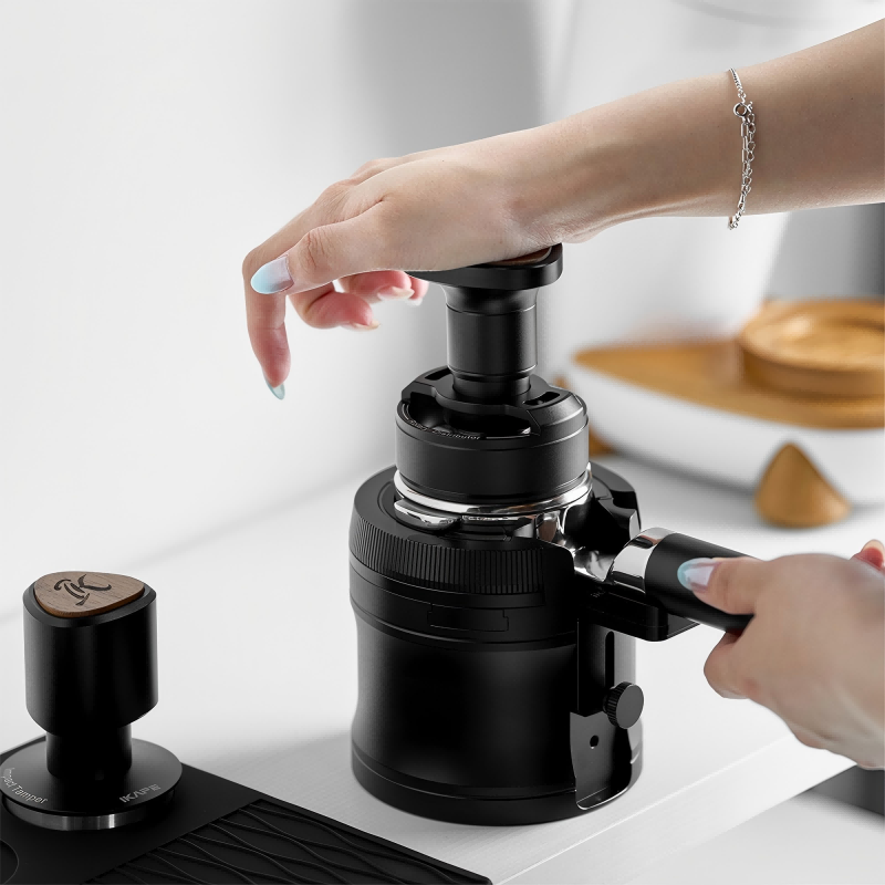 Coffee Shop Equipment - IKAPE All-in-One Koffiedistributeur en Tamper-UniPress 2-in-1