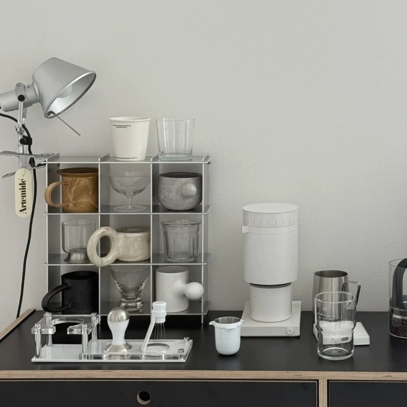 Minimalistische aluminiumleger - Coffee Equipment Rack recensie en prijs